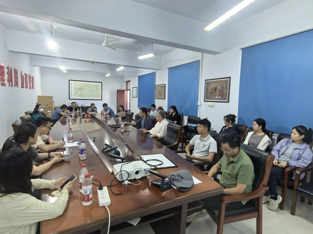 10 二里头工作队工作交流.jpg