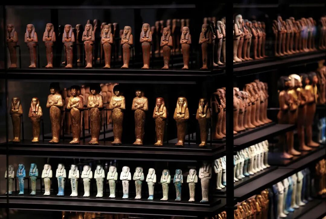 13埃及法老图坦卡蒙的藏品正在展出.jpg