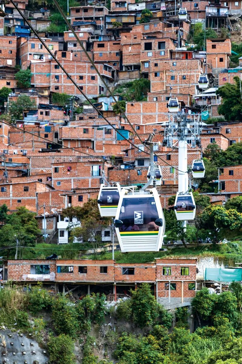 亲历19 缆车及山腰社区.jpg