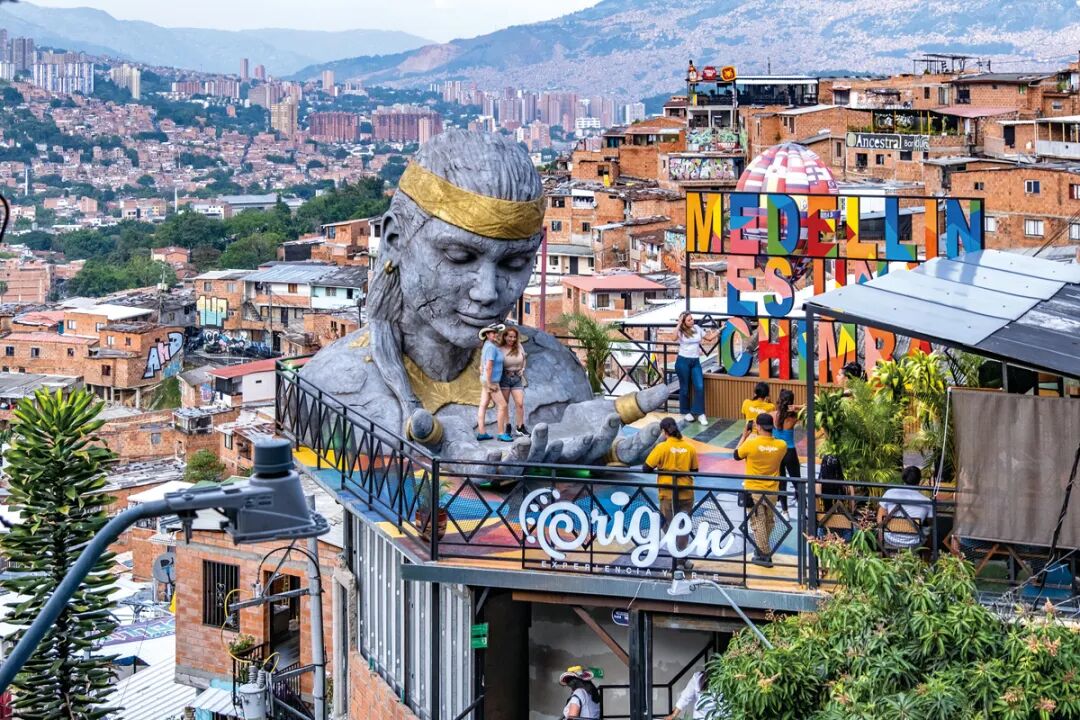 亲历1 题图13区.jpg